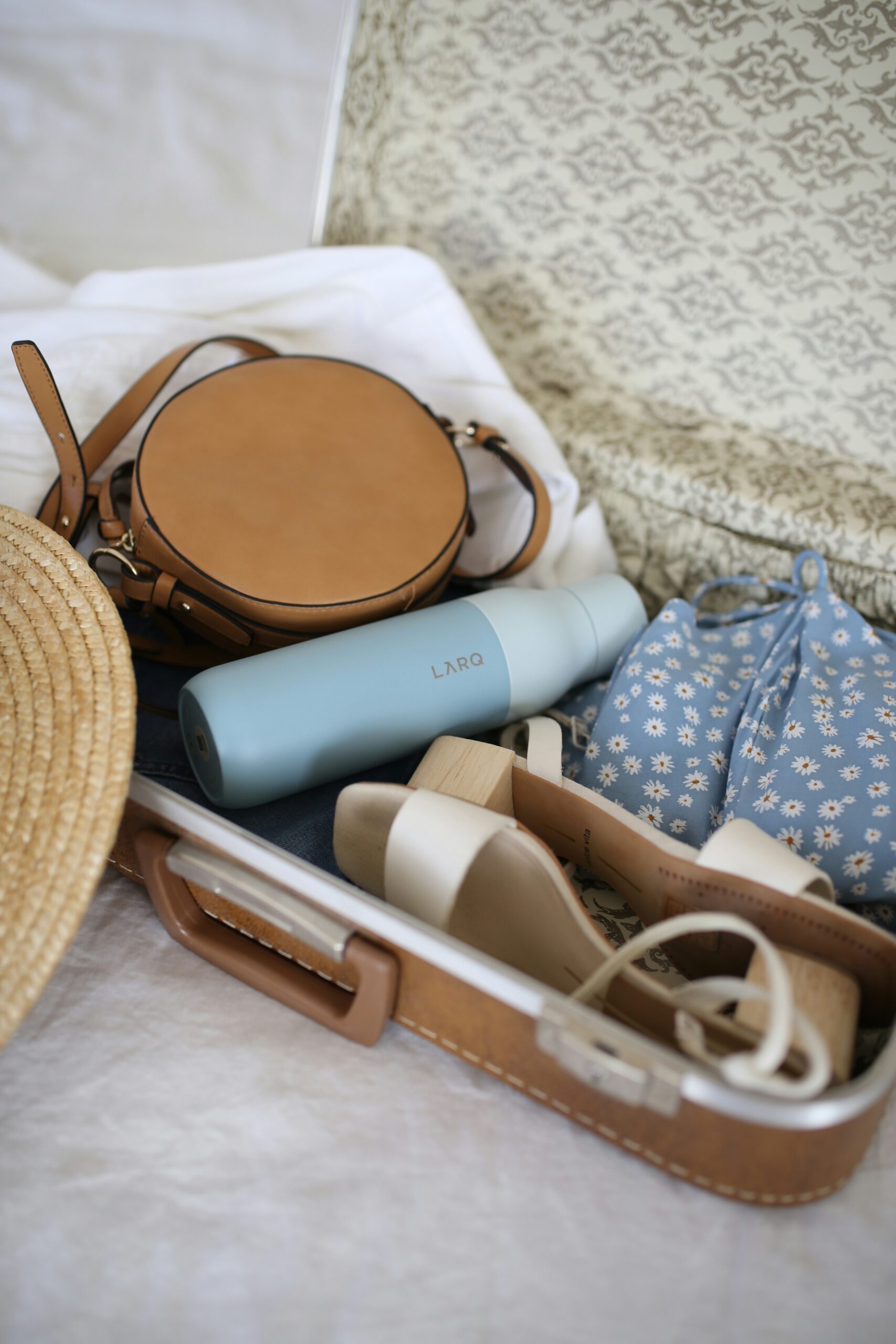 Minimal Light Packing